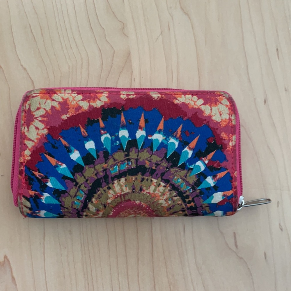 Claire’s Wallet - Picture 2 of 4